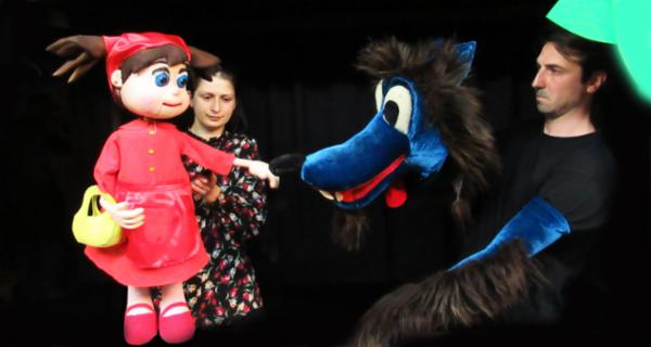 SCUFIȚA ROȘIE Teatrul Luceafarul - Sala Mică