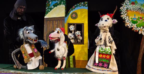 CAPRA CU TREI IEZI Teatrul Luceafarul - Sala Mică