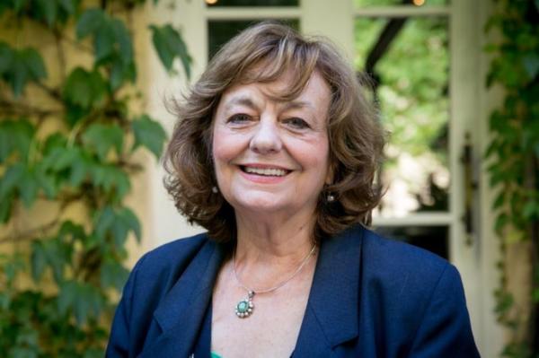 Ana Blandiana vine la Dialoguri fără mască Nottara - Sala George Constantin