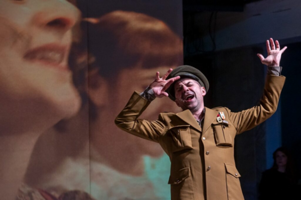 FAMILIA TOT (FNT 2026) Teatrul Bulandra - Sala Liviu Ciulei
